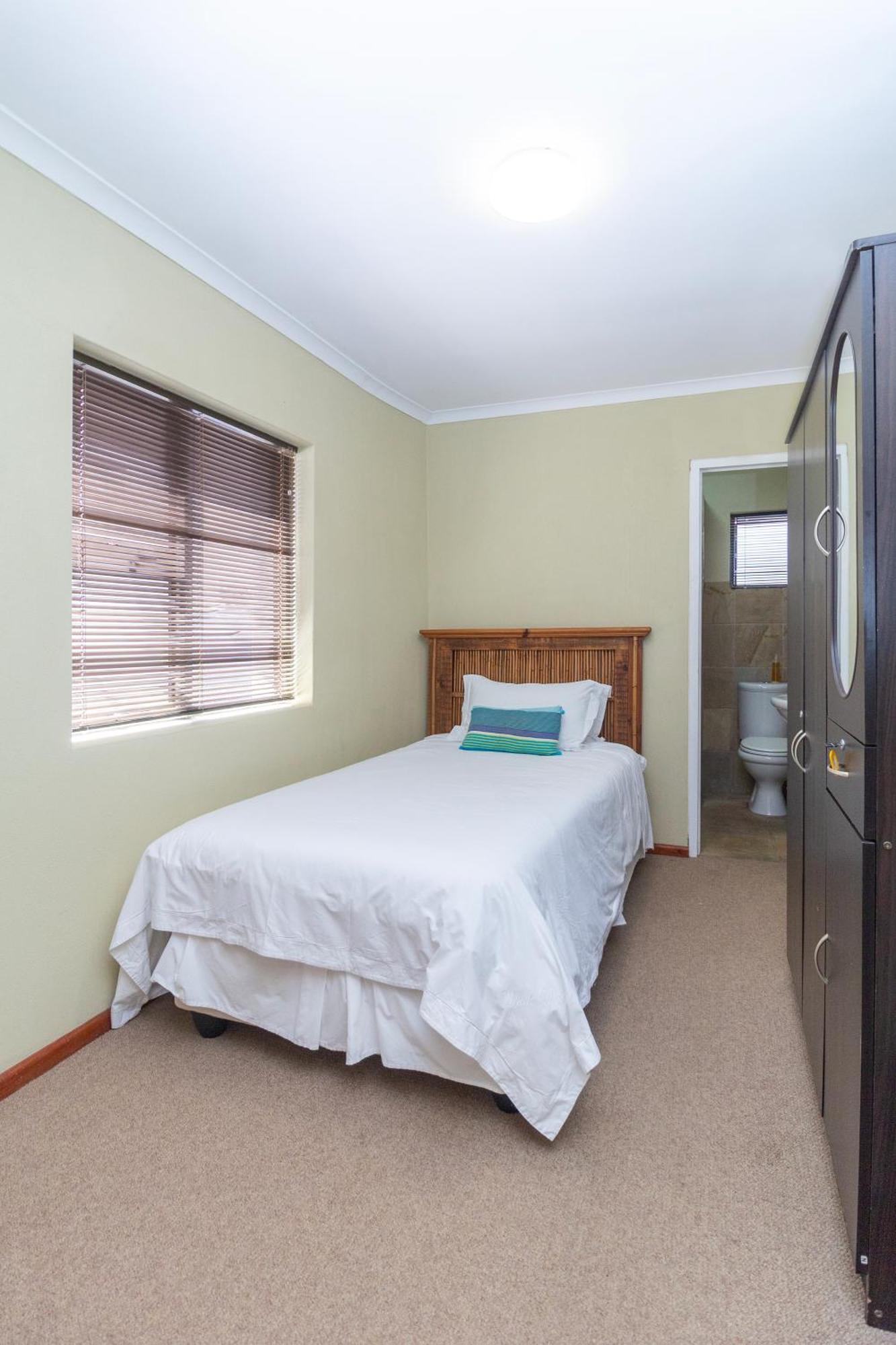 Whale Waters Self Catering Gansbaai Daire De Kelders Dış mekan fotoğraf